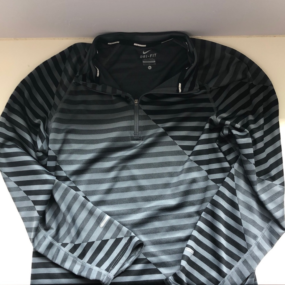 Nike 1/4 zip pullover